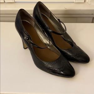 Classic black Mary Jane heeled pumps